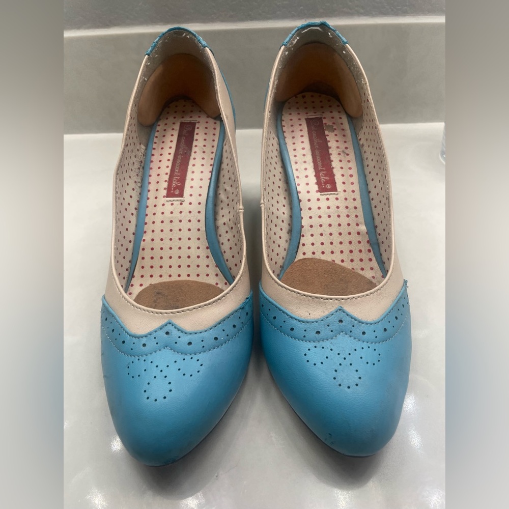 B.A.I.T. Footwear Light Blue Heeled Oxfords